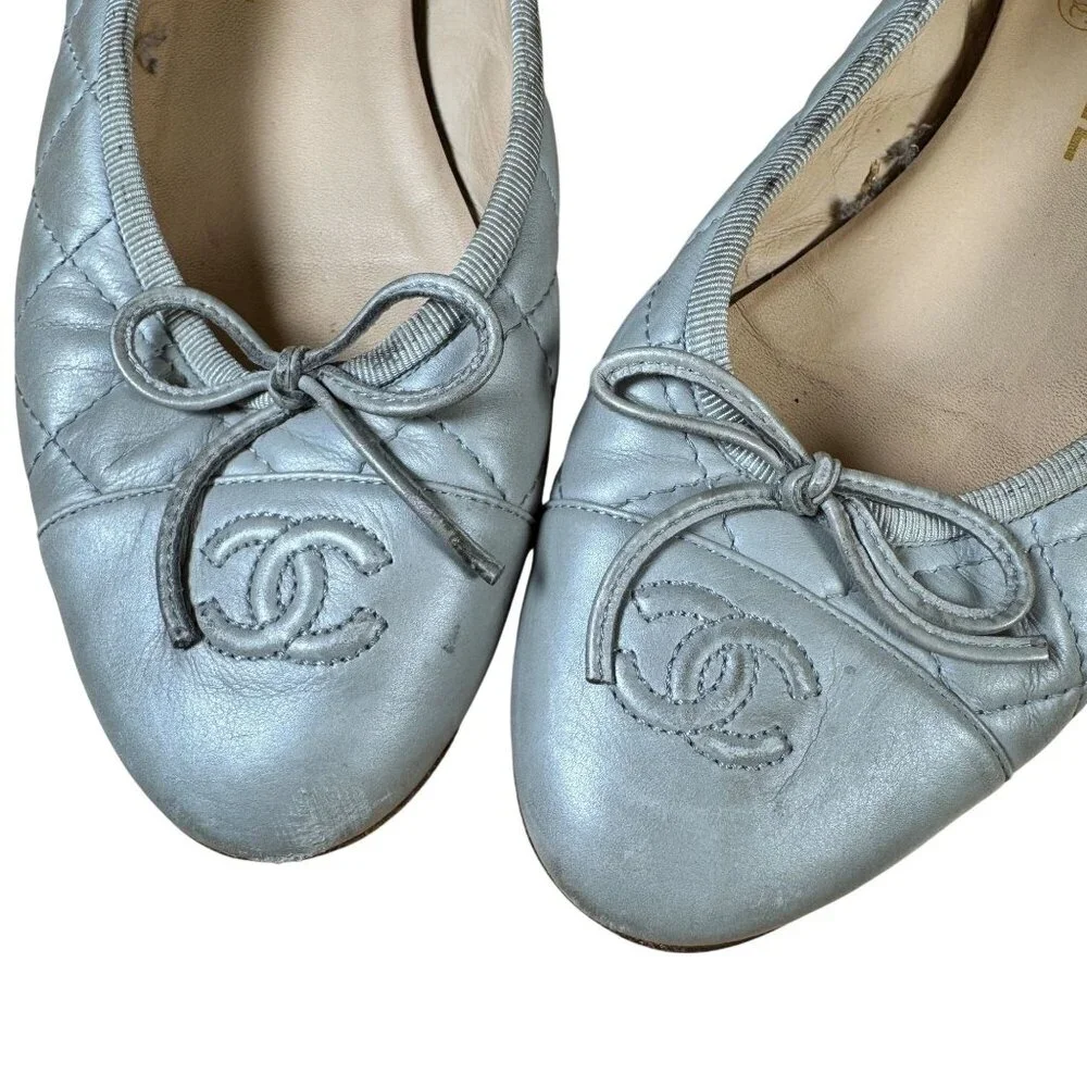 Chanel CC Cap Toe Quilted Silver Gray Lambskin Leather Ballet Flats EU 37 US 7 - Picture 11 of 11
